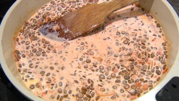 чечевица в сливочно-томатном соусе