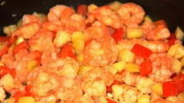 черный рис с креветками