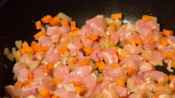 чесночный рис с курицей