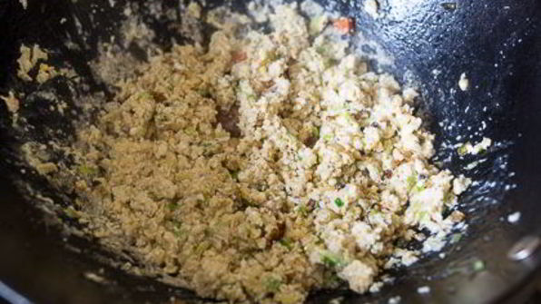 кантонский жареный рис с курицей