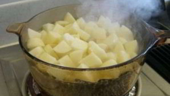 картофель на пару