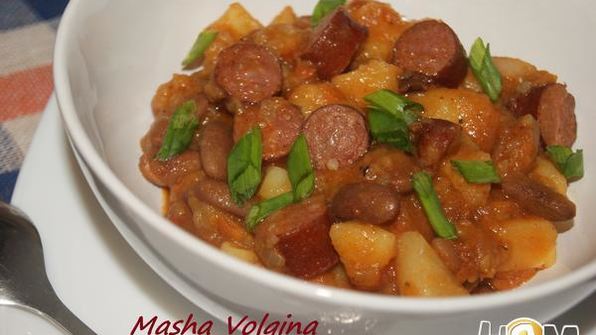 картофель с охотничьими колбасками