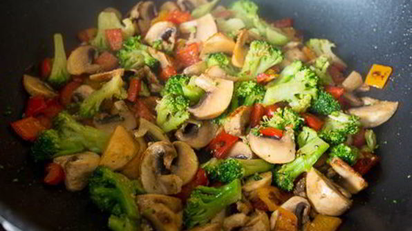 рассыпчатый рис с овощами