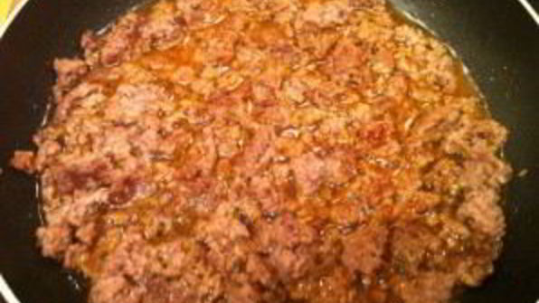 рис с фаршем на сковороде