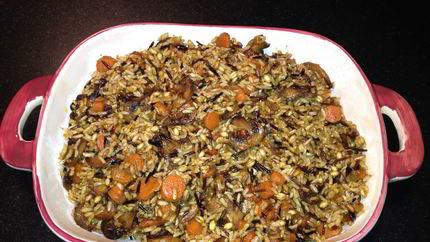 Рис с грибами, луком и морковью