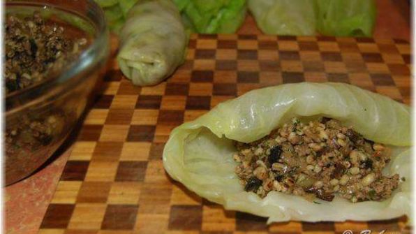 голубцы с мясом, перловкой и грибами