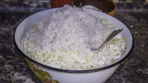 ленивые голубцы в духовке в сметанном соусе