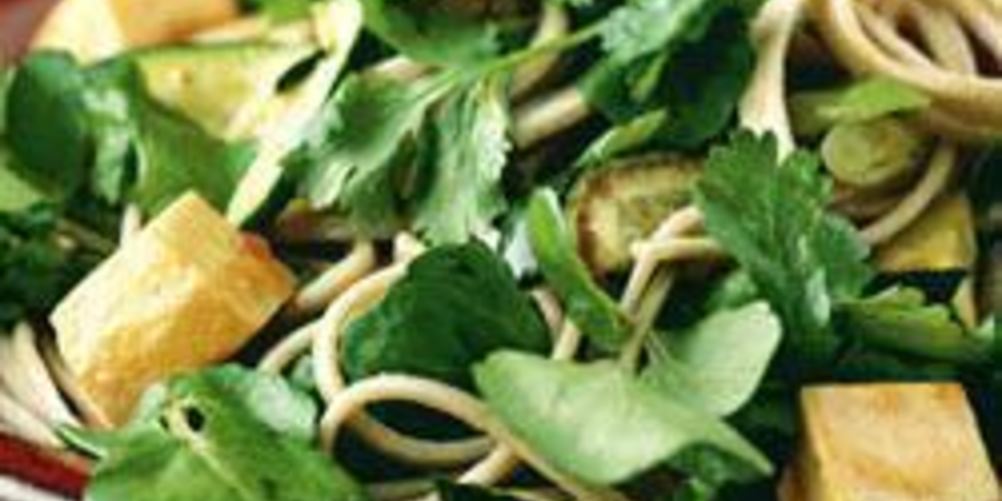 Рецепт гречневой лапши с овощами и тофу