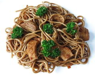 Гречневая лапша со свининой