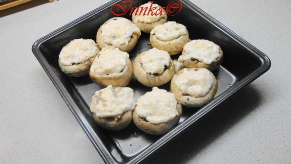 фаршированные шампиньоны запеченные с сыром в духовке