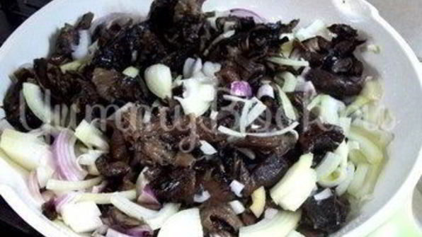 грибы, жареные с луком