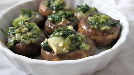 Королевские шампиньоны фаршированные сыром Бри