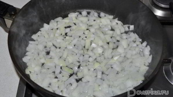 лесные грибы с картофелем в горшочках