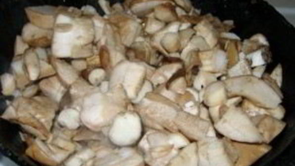 подберезовики, жареные с картофелем