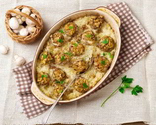 Шампиньоны, фаршированные хрустящими бородинскими отрубями