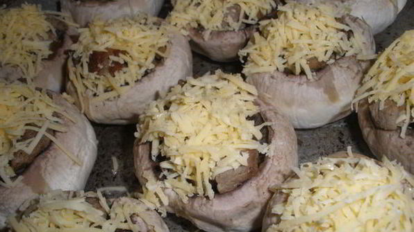 шампиньоны фаршированные курицей