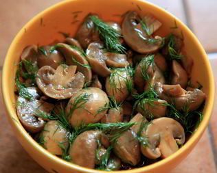 Шампиньоны по-гречески