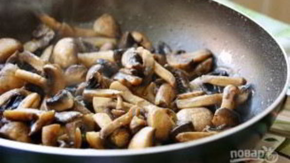 шампиньоны в соусе бешамель