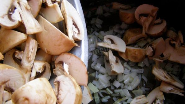 тушеные грибы в мультиварке