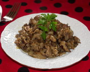 Вешенки, жаренные с луком