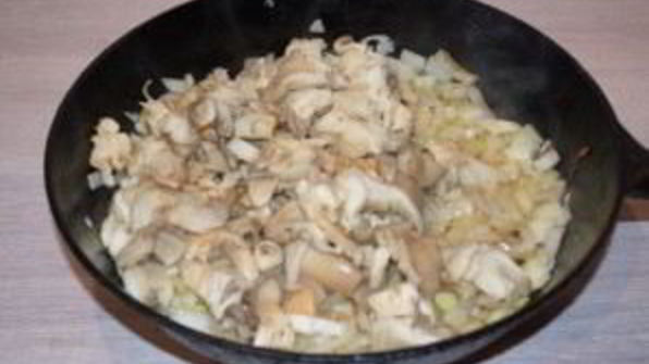 вешенки, жаренные с луком