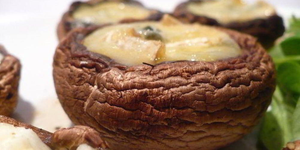 Рецепт запеченных фаршированных шампиньонов