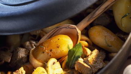 Жаренка с грибами, мясом и картофелем