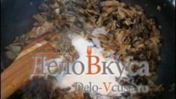 жареные грибы со сметаной — грибная начинка