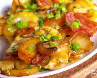 Жареные маслята с картошкой