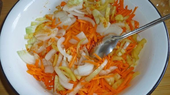 гуляш из куриных желудков