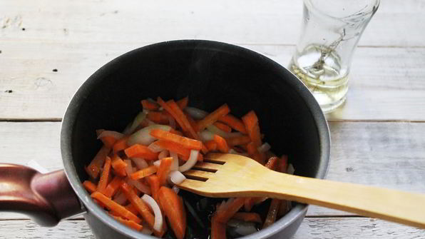 гуляш из курицы с подливкой