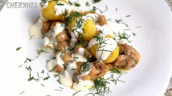 гуляш из свинины с красным вином