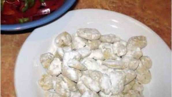 гуляш на вине, с картофелем и чипетками