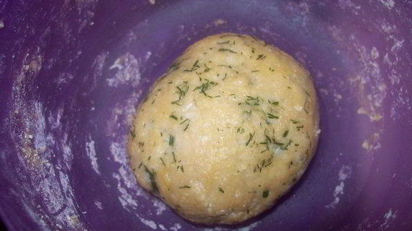 суп-гуляш с чесночными клецками