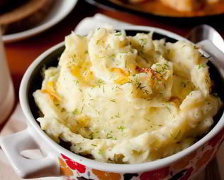 Картофельное пюре с карамелизированным луком