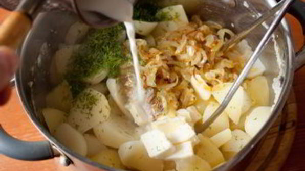 картофельное пюре с карамелизированным луком