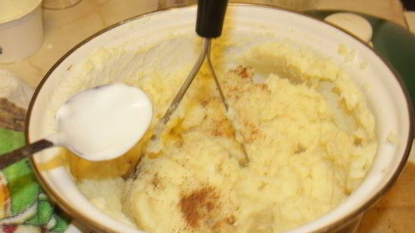 картофельное пюре с пастернаком и сметаной