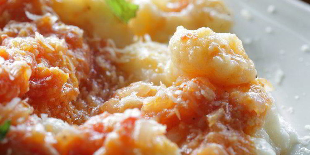 Рецепт картофельных ньокков с соусом из помидоров и базиликом