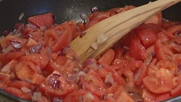 картофельные ньокки с соусом из помидоров и базиликом