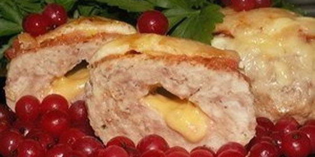 Рецепт котлеток из индейки, фаршированные сыром, под шубкой