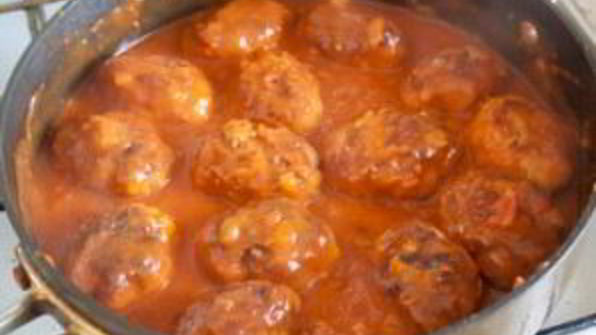 котлеты из фарша с подливкой