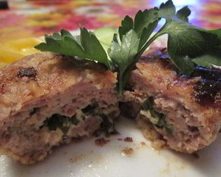 Котлеты с начинкой из сыра и зелени