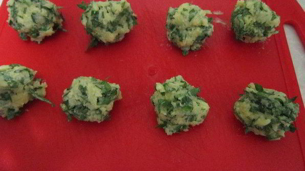 котлеты с начинкой из сыра и зелени