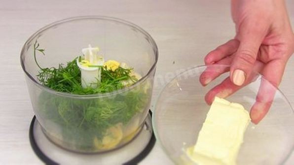 куриные котлеты с яйцом и зеленью