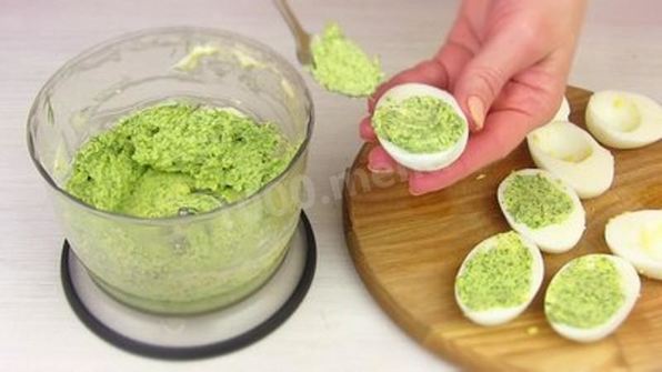 куриные котлеты с яйцом и зеленью