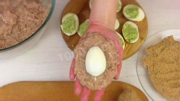 куриные котлеты с яйцом и зеленью