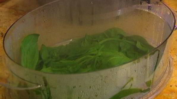 паровые рыбные котлетки со шпинатом