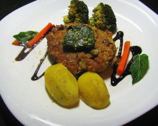 Рыбные котлеты с овощами на пару