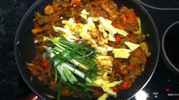 лапша по-сингапурски