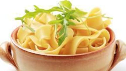 Лапша с куриным филе в сливочном соусе